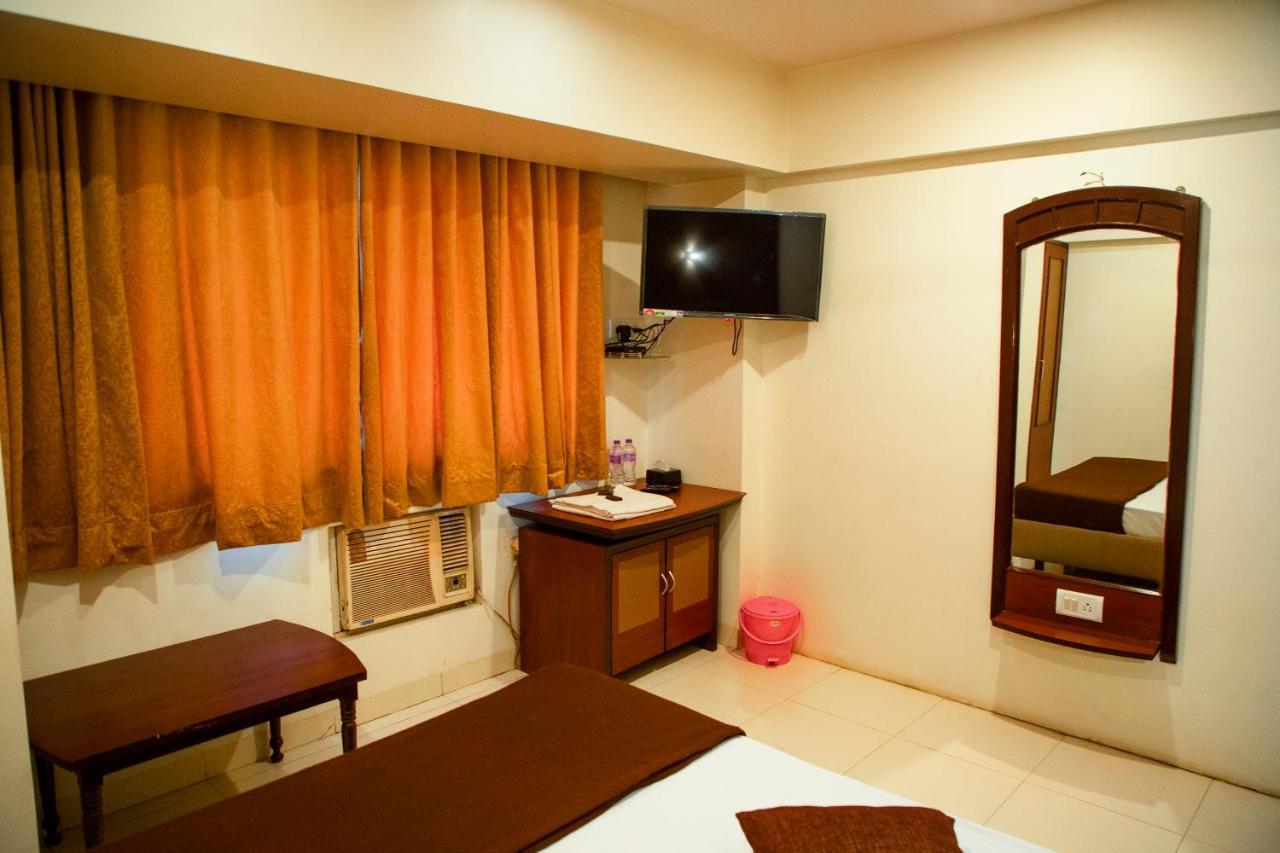 Hotel Ashoka Mire Buitenkant foto