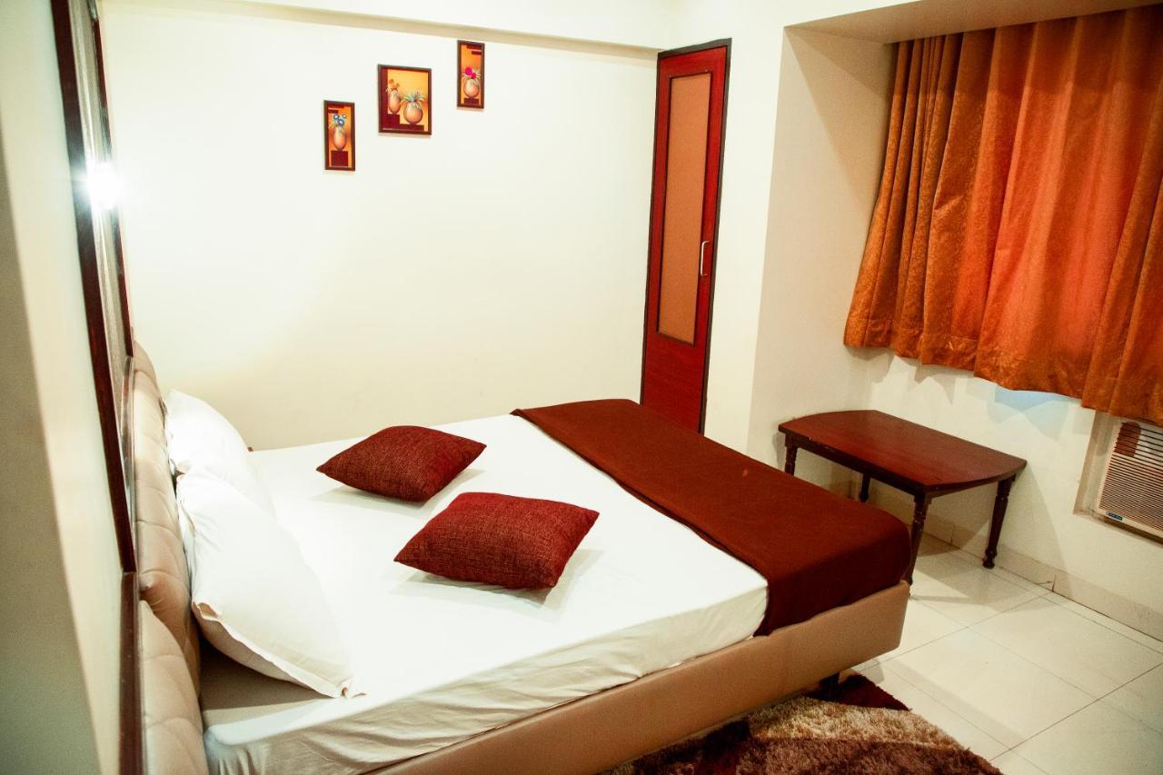 Hotel Ashoka Mire Buitenkant foto